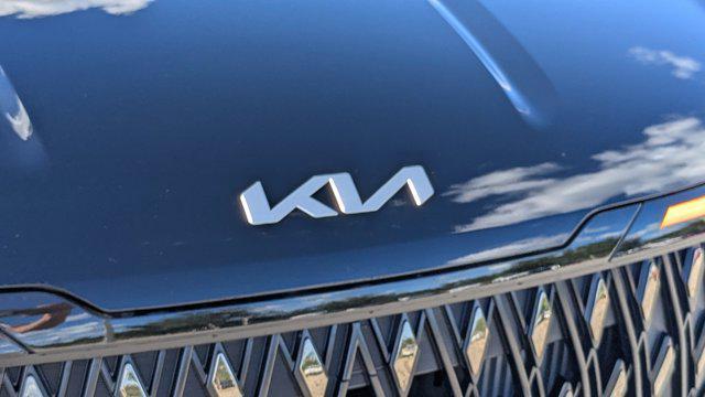 new 2026 Kia Carnival Hybrid car, priced at $40,071