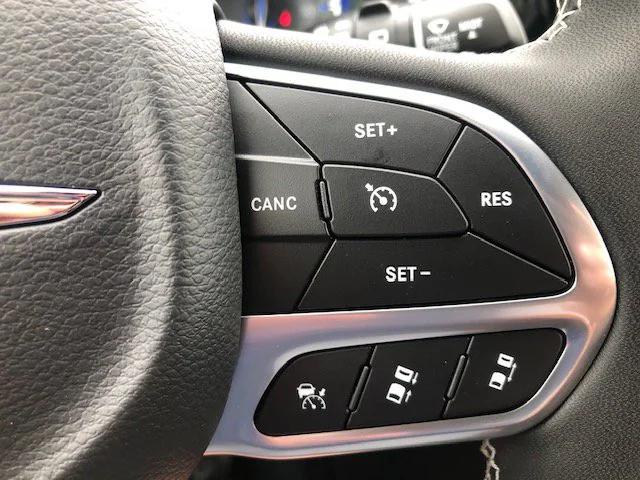new 2025 Chrysler Pacifica car, priced at $44,940