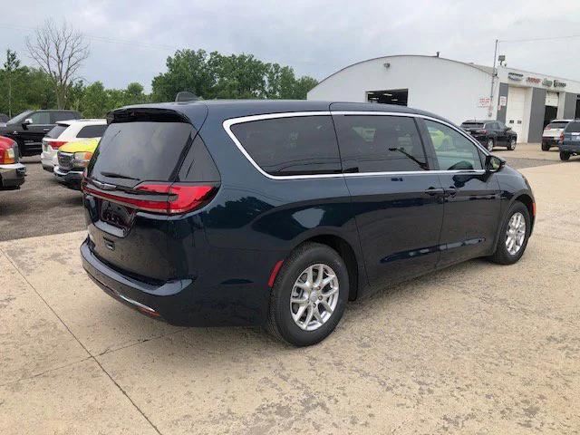 new 2025 Chrysler Pacifica car, priced at $44,940