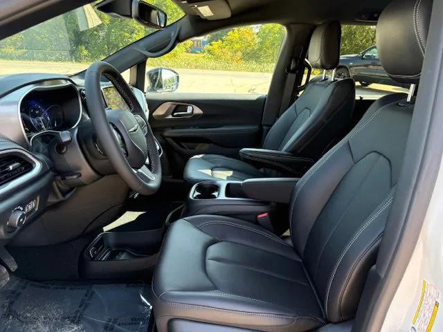 new 2026 Chrysler Pacifica car, priced at $45,365