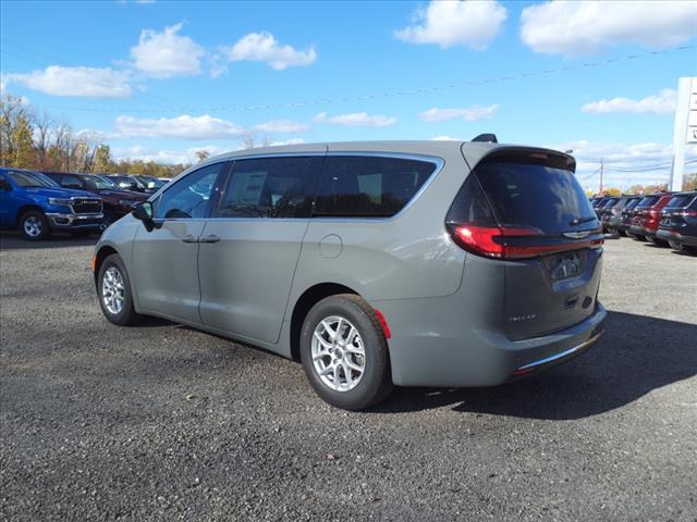 new 2025 Chrysler Pacifica car, priced at $43,722