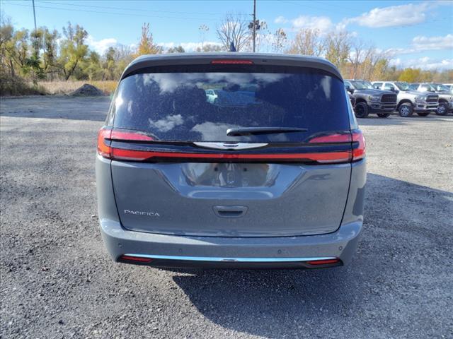 new 2025 Chrysler Pacifica car, priced at $43,722