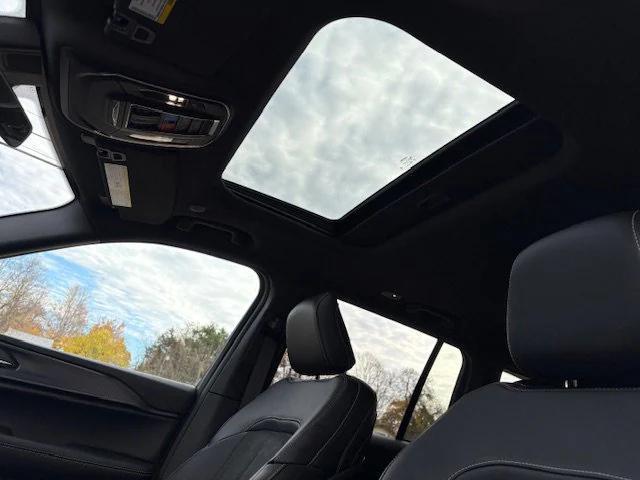 new 2025 Jeep Grand Cherokee car, priced at $46,135