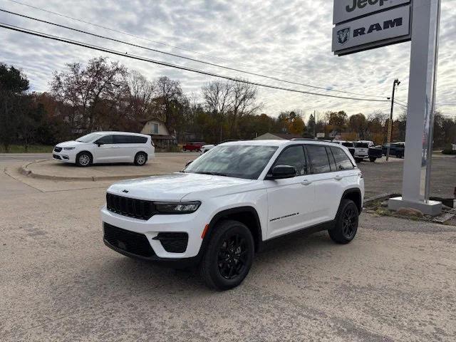 new 2025 Jeep Grand Cherokee car, priced at $46,135