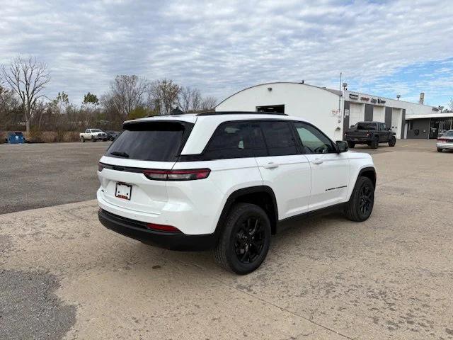 new 2025 Jeep Grand Cherokee car, priced at $46,135