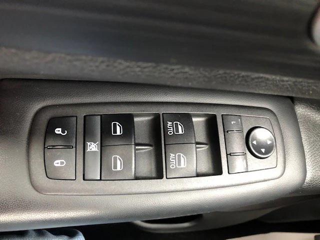 used 2021 Jeep Grand Cherokee car, priced at $28,900