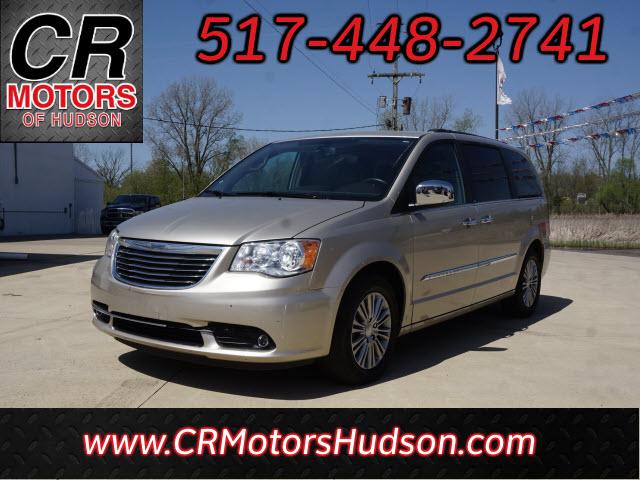 used 2014 Chrysler Town & Country car