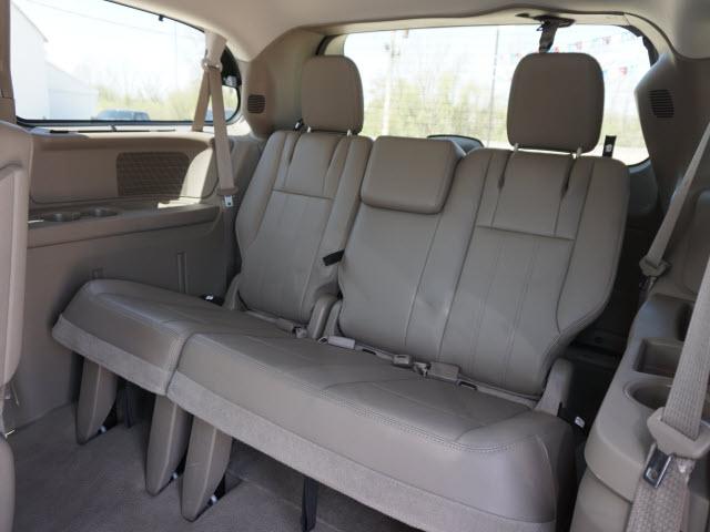 used 2014 Chrysler Town & Country car