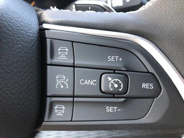 new 2025 Jeep Grand Cherokee car, priced at $46,230