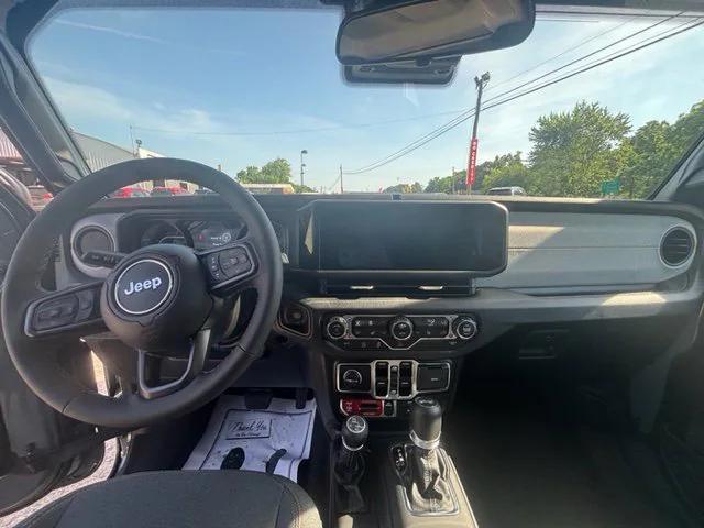 new 2025 Jeep Wrangler car, priced at $55,075