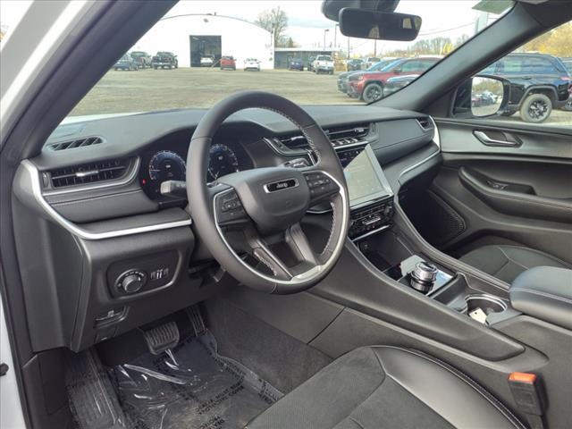 new 2025 Jeep Grand Cherokee car, priced at $45,294