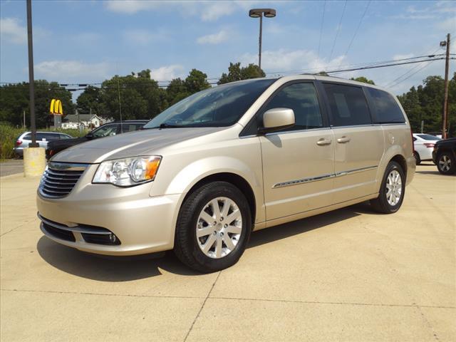 used 2013 Chrysler Town & Country car