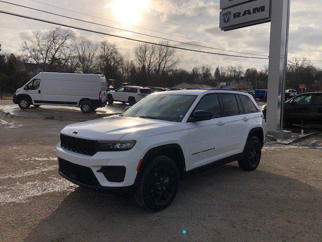 new 2025 Jeep Grand Cherokee car, priced at $46,930