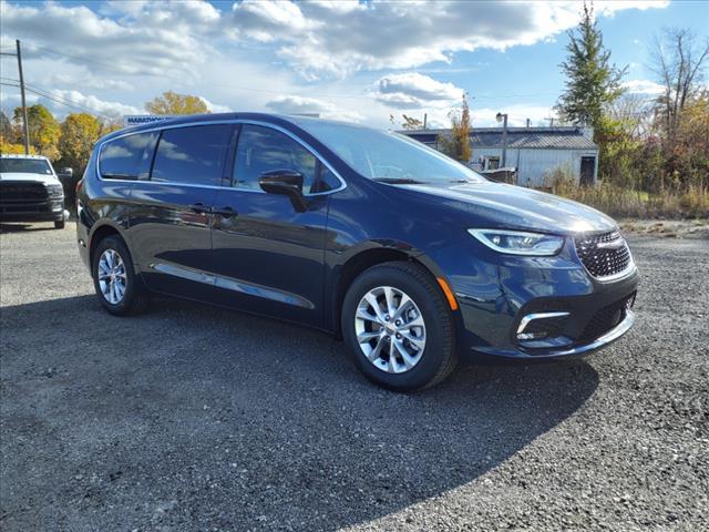 new 2025 Chrysler Pacifica car, priced at $46,640