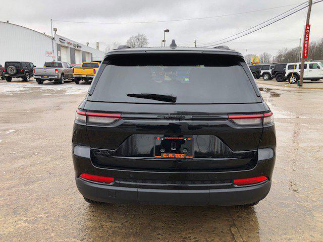 new 2025 Jeep Grand Cherokee car, priced at $46,030