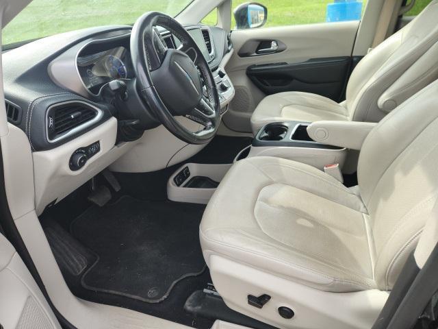 used 2021 Chrysler Pacifica Hybrid car, priced at $23,999
