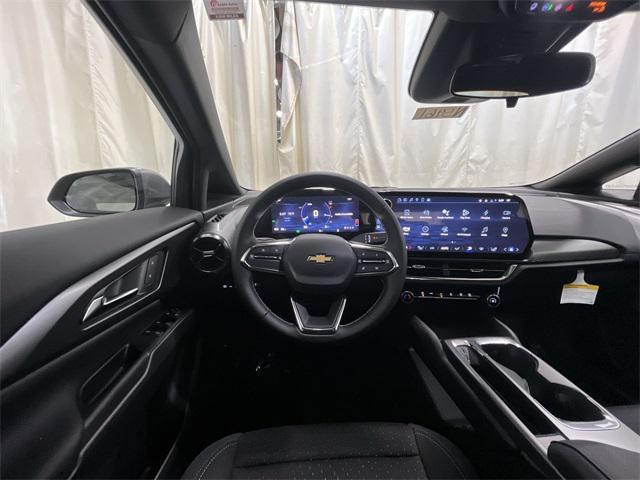 new 2025 Chevrolet Equinox EV car, priced at $38,885
