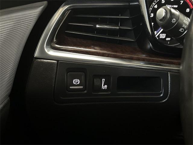 used 2021 Cadillac XT5 car, priced at $36,500
