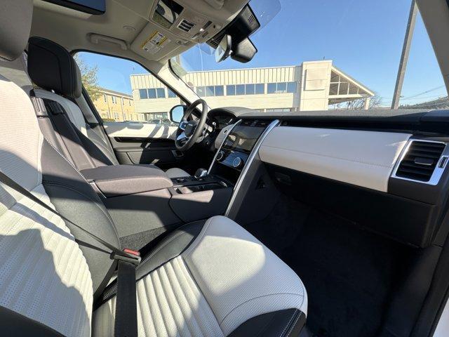 new 2025 Land Rover Discovery car, priced at $67,050