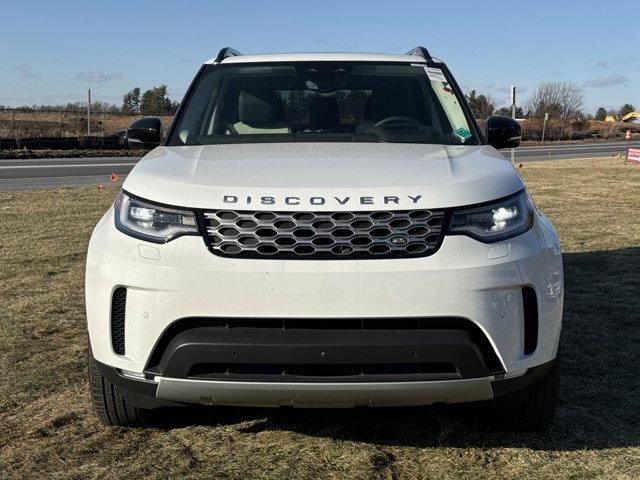 new 2025 Land Rover Discovery car, priced at $67,050