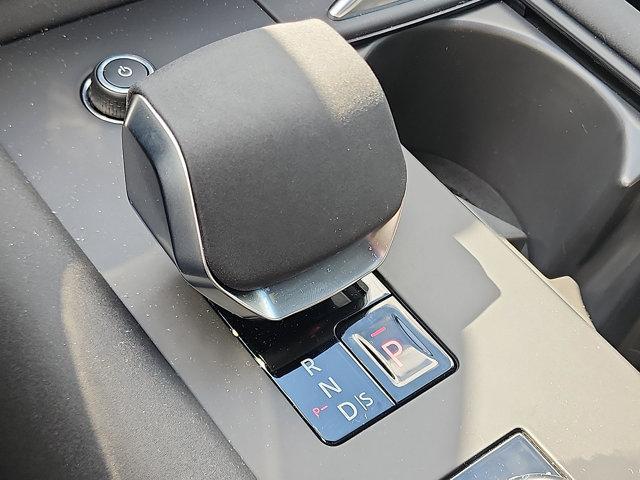 new 2025 Land Rover Discovery car, priced at $65,118