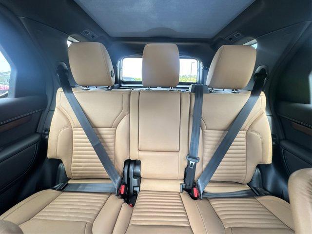 new 2025 Land Rover Discovery car, priced at $77,393