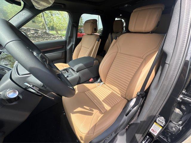 new 2025 Land Rover Discovery car, priced at $77,393