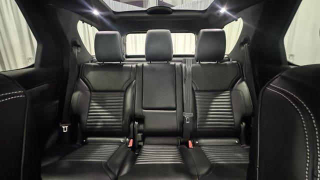 used 2025 Land Rover Discovery car, priced at $66,995