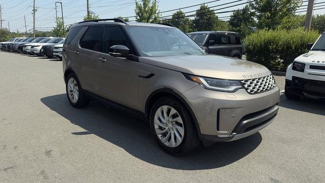 new 2025 Land Rover Discovery car, priced at $66,118