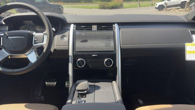 new 2025 Land Rover Discovery car, priced at $77,068