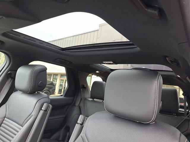 new 2025 Land Rover Discovery car, priced at $64,393