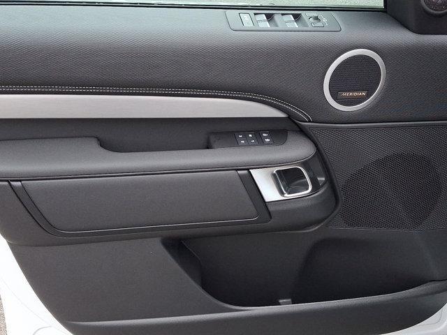 new 2026 Land Rover Discovery car, priced at $77,431