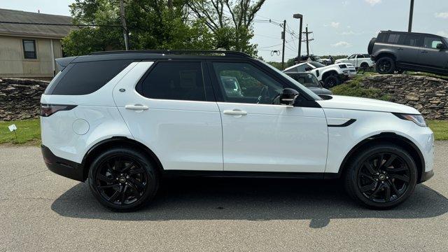 new 2025 Land Rover Discovery car, priced at $75,218