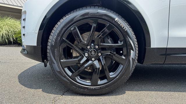 new 2025 Land Rover Discovery car, priced at $75,218