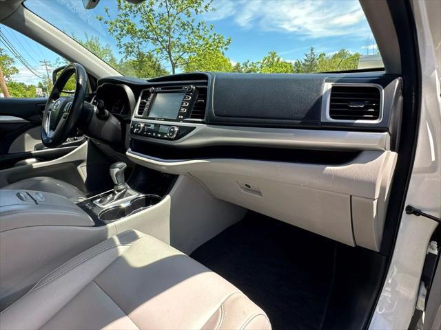 used 2018 Toyota Highlander car, priced at $22,990