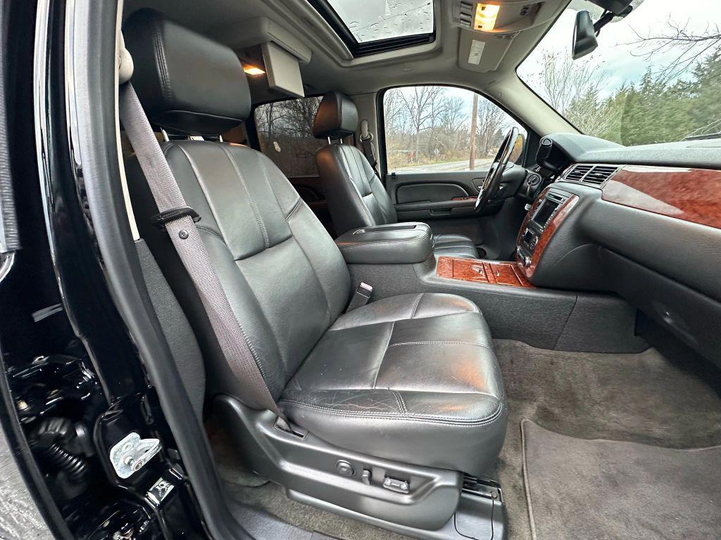 used 2008 Chevrolet Suburban car, priced at $11,990