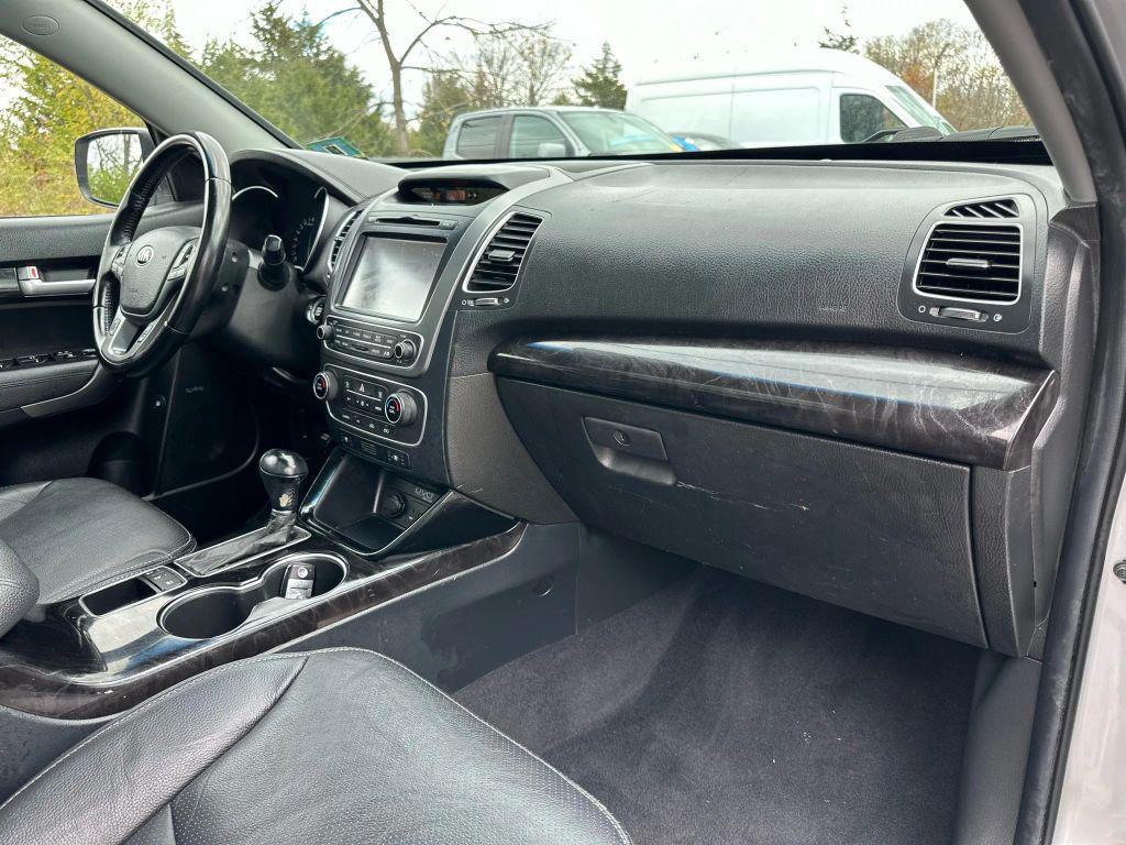 used 2014 Kia Sorento car, priced at $7,990