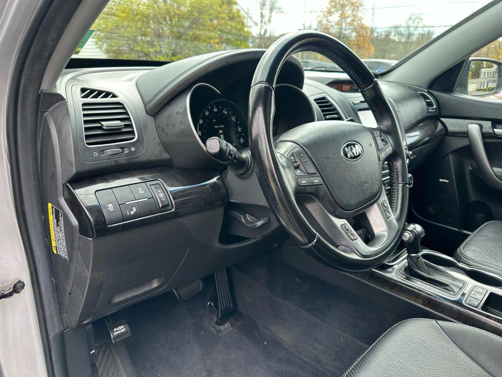 used 2014 Kia Sorento car, priced at $7,990