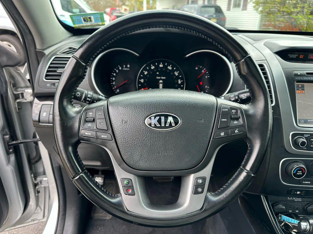 used 2014 Kia Sorento car, priced at $7,990