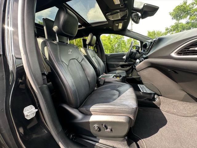 used 2018 Chrysler Pacifica car, priced at $19,990