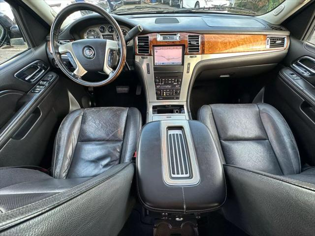 used 2014 Cadillac Escalade ESV car, priced at $14,990