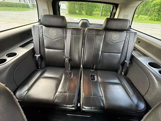 used 2014 Cadillac Escalade ESV car, priced at $14,990