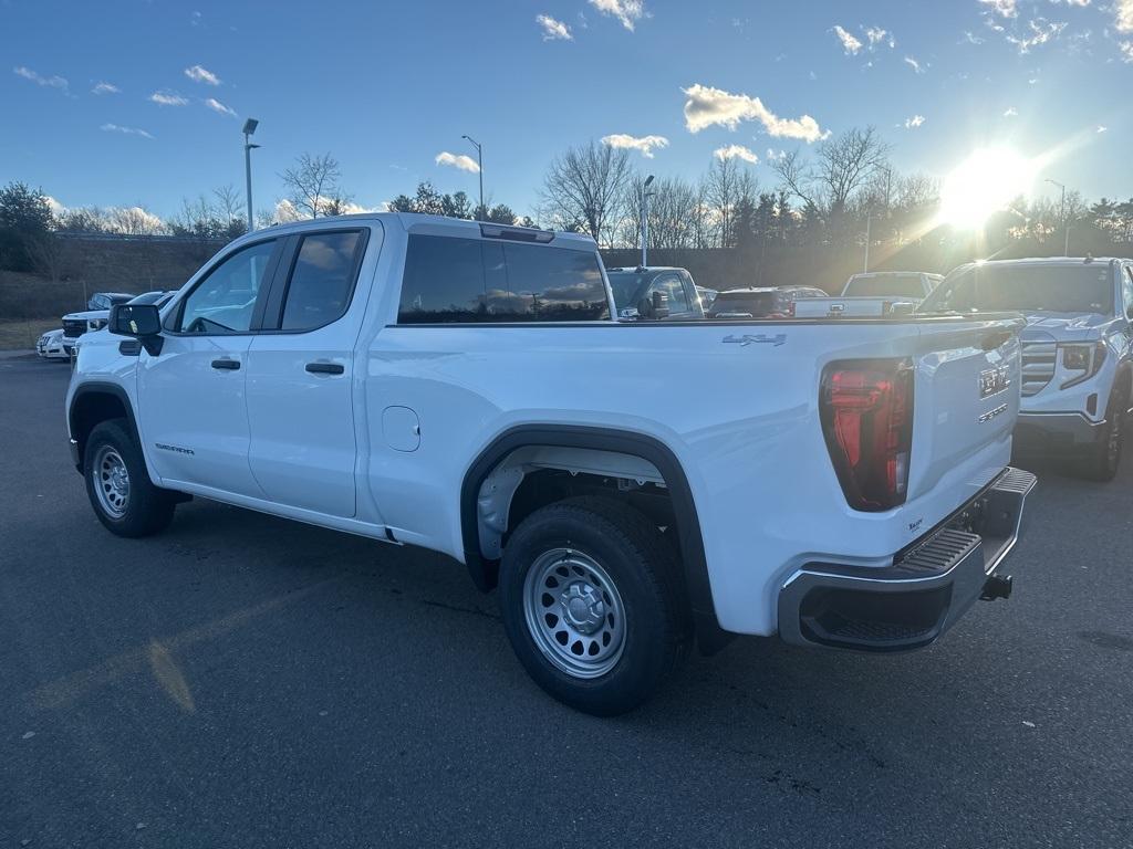 new 2025 GMC Sierra 1500 car, priced at $50,685