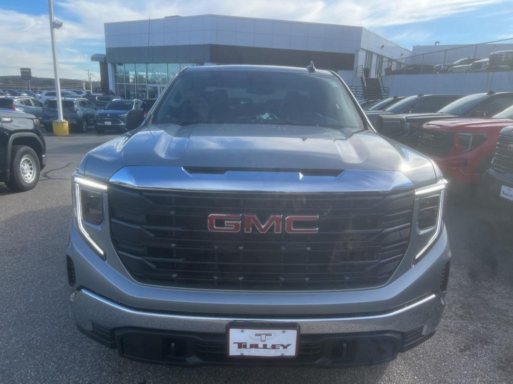 new 2025 GMC Sierra 1500 car, priced at $47,320