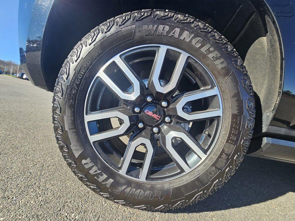 used 2024 GMC Yukon XL car, priced at $68,275