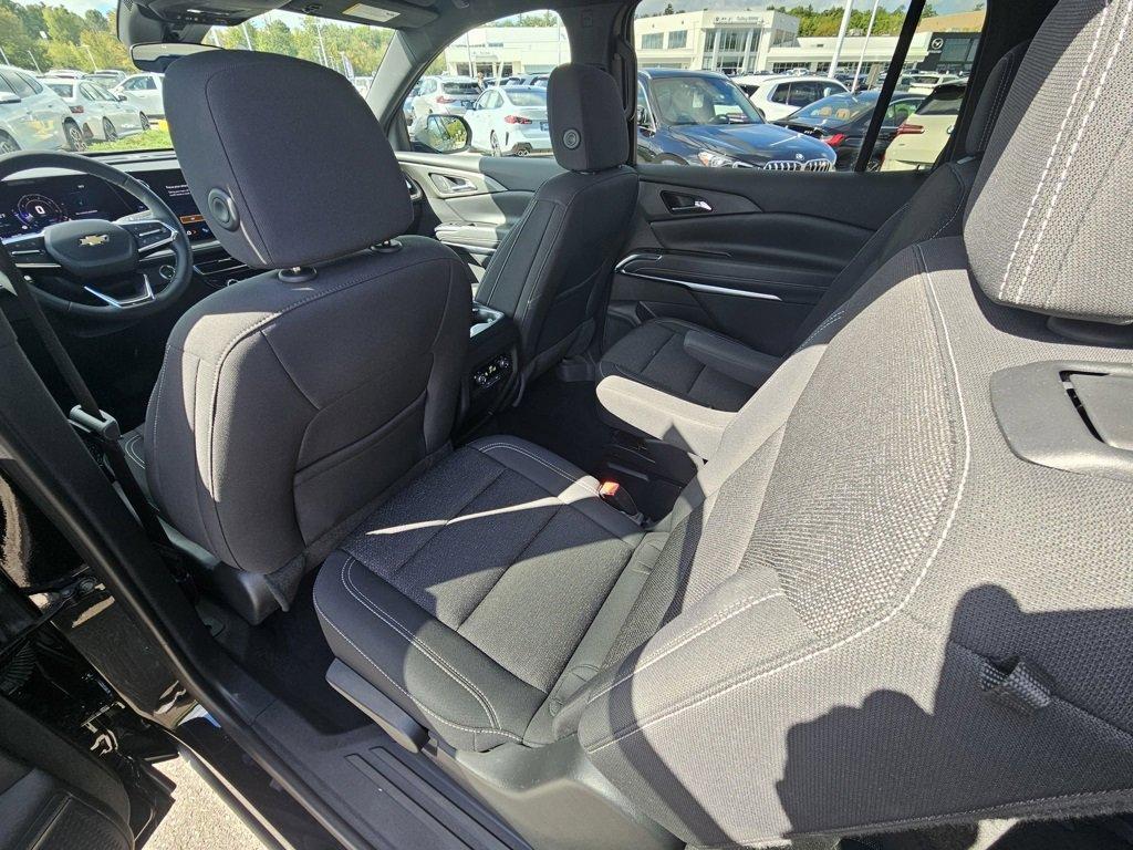 used 2025 Chevrolet Traverse car, priced at $37,916
