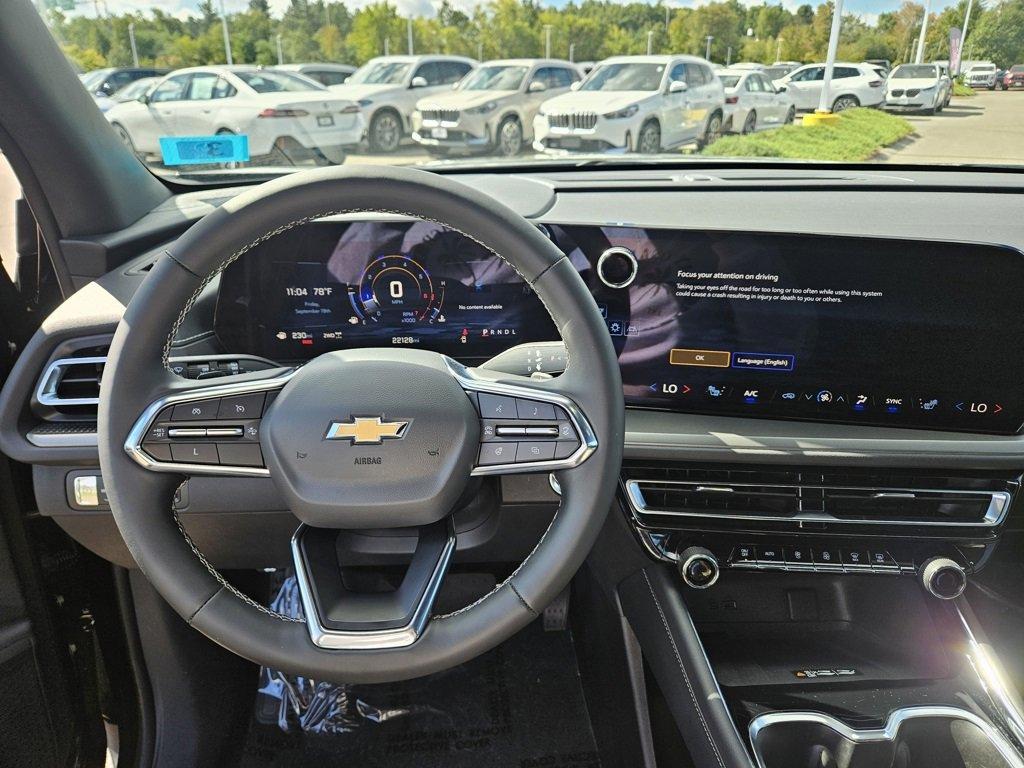 used 2025 Chevrolet Traverse car, priced at $37,916