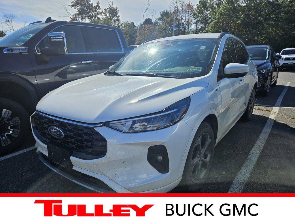 used 2023 Ford Escape car, priced at $28,960