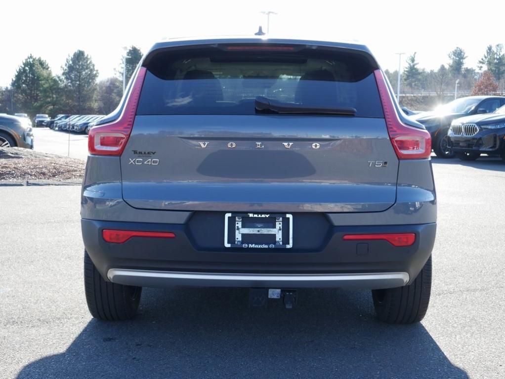 used 2021 Volvo XC40 car, priced at $27,120