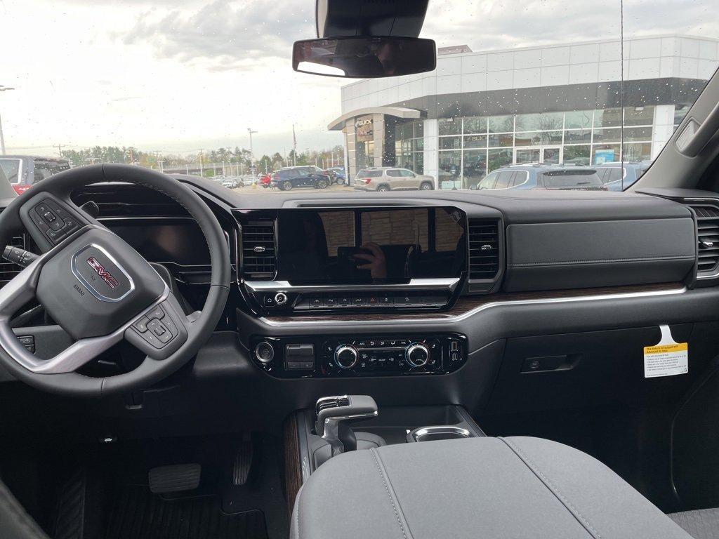 new 2025 GMC Sierra 1500 car, priced at $55,255